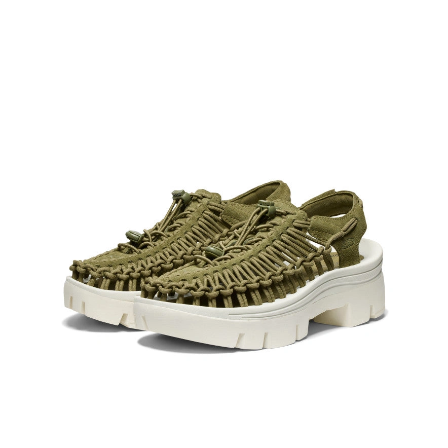 UNEEK PLT : Martini Olive, étoile blanche. Sneakers unisexes, cool et audacieux.